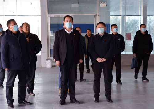 市交通運(yùn)輸局黨組書記、局長(zhǎng)彭仁來一行元旦期間深入公交調(diào)研